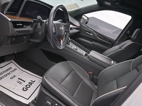 Used 2023 Cadillac Escalade Premium Luxury RWD image 18