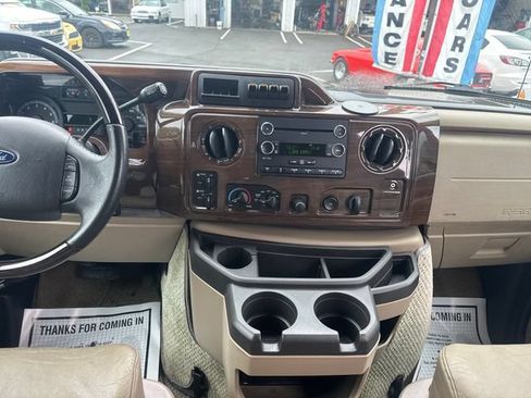 Used 2009 Ford E-250 and Econoline 250 RWD image 17