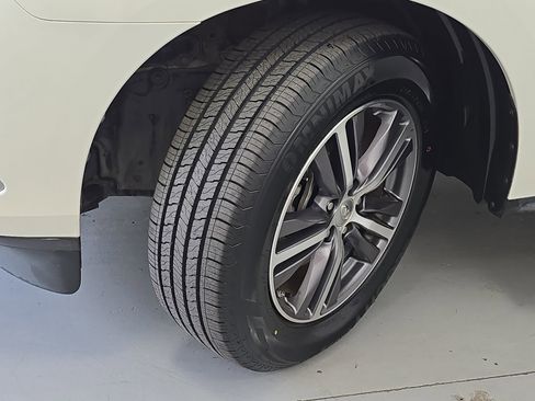 Used 2019 INFINITI QX60 Luxe w/ Essential Package FWD image 34