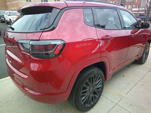 Used 2022 Jeep Compass Limited w/ (RED) Package image 6