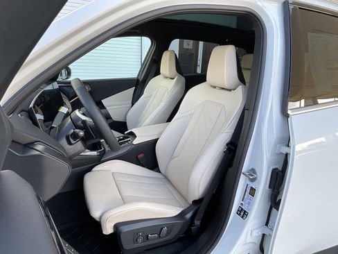 New 2025 BMW X3 xDrive30i w/ Convenience Package image 11