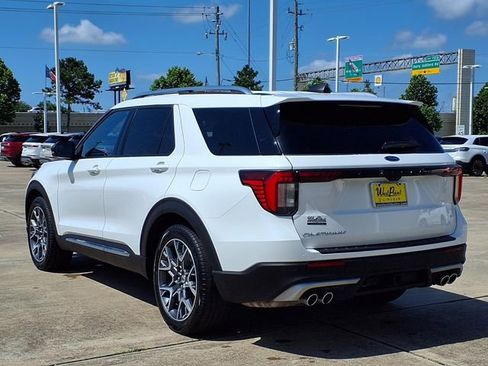 Used 2025 Ford Explorer Platinum w/ Ultimate Package RWD image 23