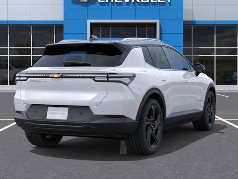 New 2026 Chevrolet Equinox EV LT image 28