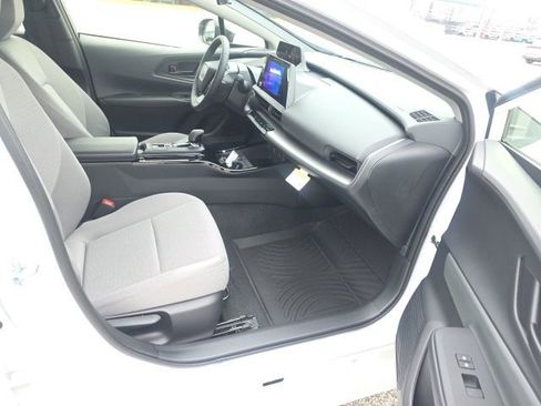 New 2026 Toyota Prius LE image 10