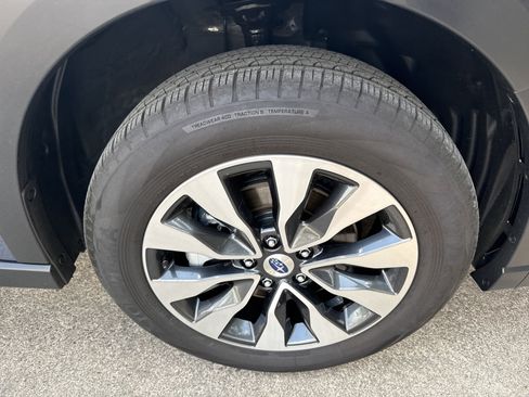 Used 2023 Subaru Outback Limited image 12