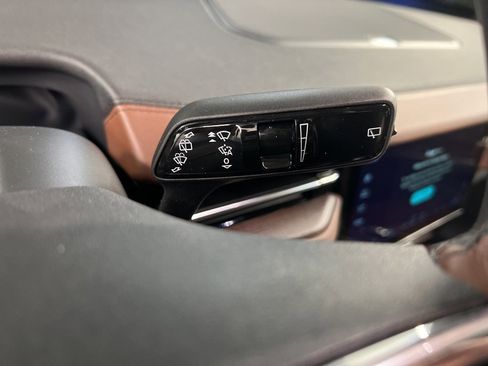 Used 2025 Lincoln Navigator Reserve image 24