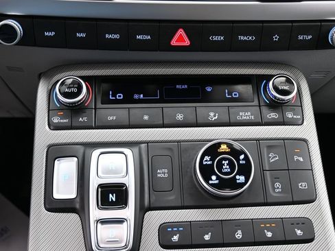 Used 2025 Hyundai Palisade SEL image 32