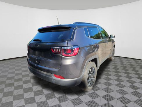 Used 2023 Jeep Compass Latitude w/ Sun and Sound Group AWD/4WD image 4