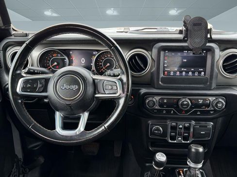 Used 2021 Jeep Wrangler Unlimited Sahara AWD/4WD image 26