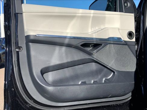 New 2025 Lincoln Navigator L Reserve AWD/4WD image 10