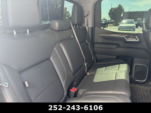 Used 2022 GMC Sierra 1500 Elevation w/ Elevation Premium Package AWD/4WD image 11