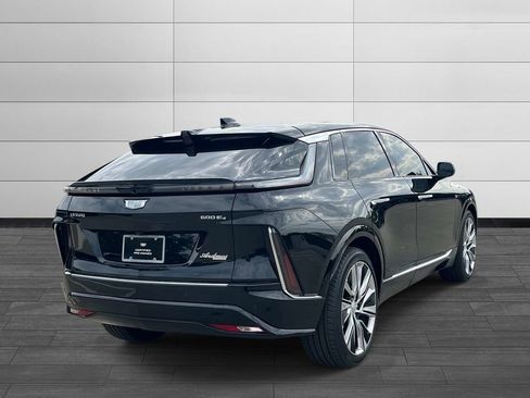 Certified 2024 Cadillac Lyriq Luxury w/ Nappa Leather Package AWD/4WD image 5