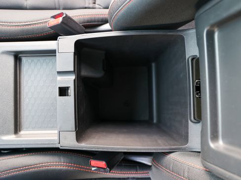 Used 2025 Nissan Frontier Pro-X image 28