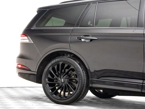 Used 2023 Lincoln Aviator Reserve w/ Equipment Group 201A image 33