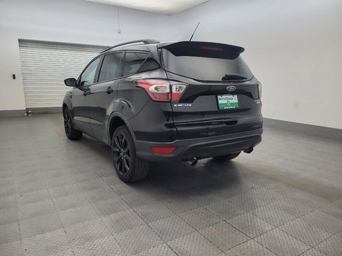 Used 2017 Ford Escape Titanium FWD image 5