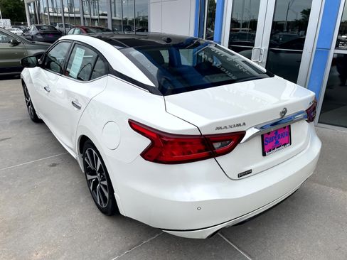Used 2017 Nissan Maxima Platinum FWD image 2