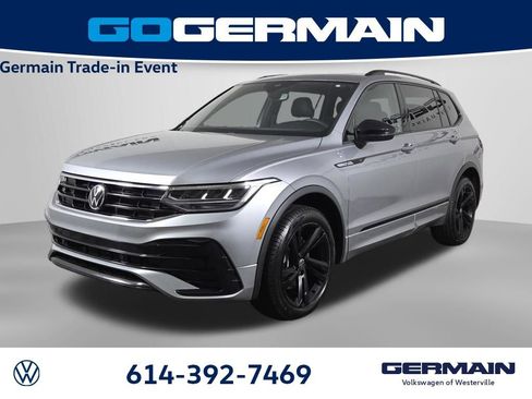 Certified 2023 Volkswagen Tiguan SE R-Line image 1