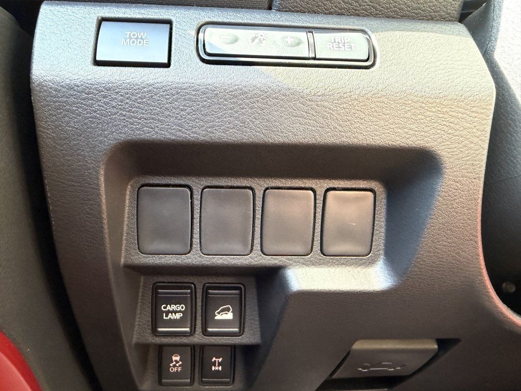 Used 2024 Nissan Frontier PRO-4X w/ Off-Road Protection Package AWD/4WD image 27