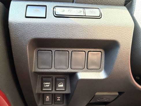 Used 2024 Nissan Frontier PRO-4X w/ Off-Road Protection Package image 27