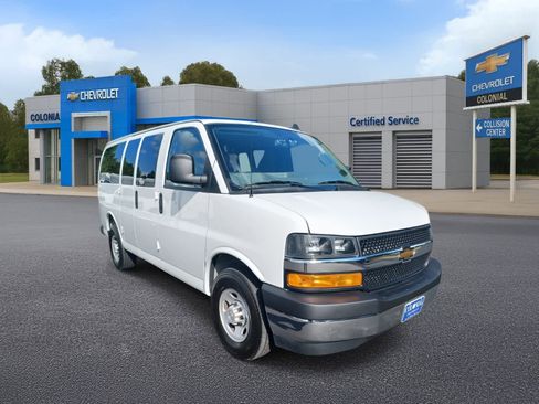 Used 2025 Chevrolet Express 3500 LS w/ Chrome Appearance Package image 2
