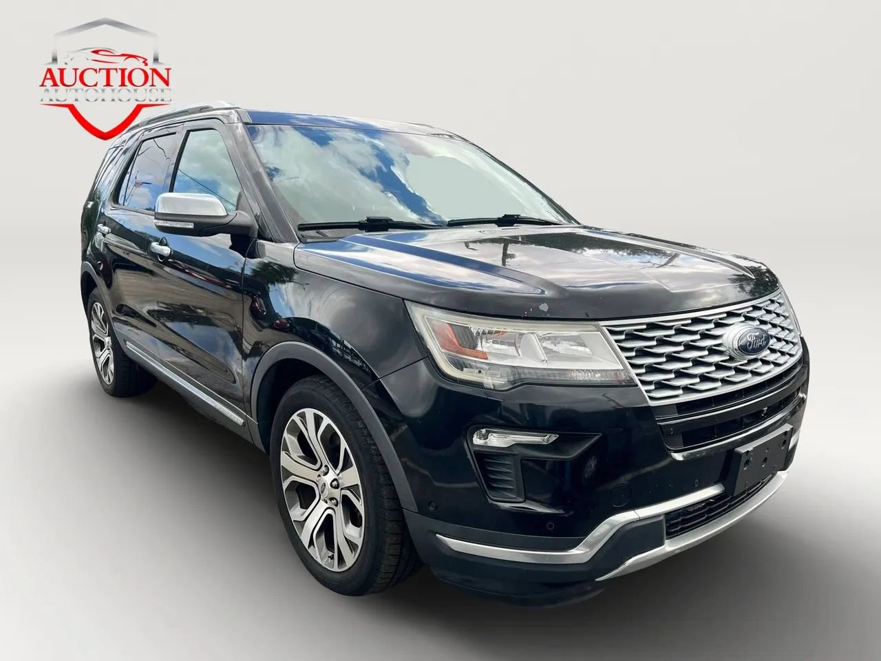 Used 2019 Ford Explorer Platinum AWD/4WD image 4