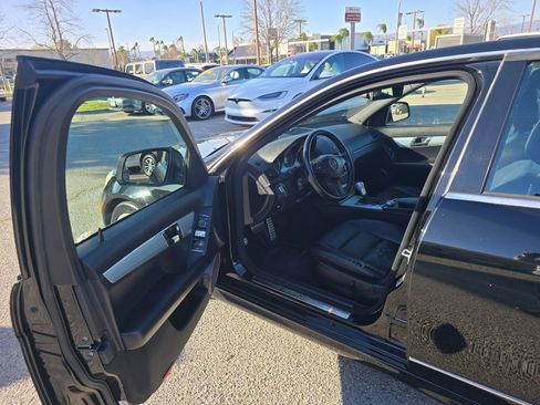 Used 2009 Mercedes-Benz C 300 C 300 Sport Sedan 4D image 9