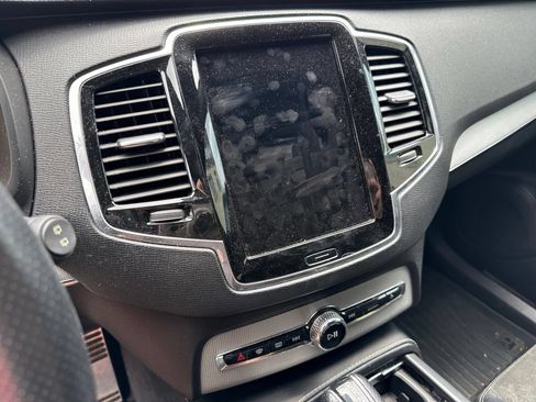 Used 2018 Volvo XC90 T5 R-Design w/ Convenience Package FWD image 16