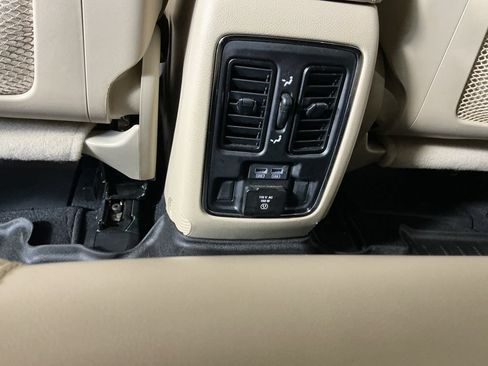 Used 2020 Jeep Grand Cherokee Limited AWD/4WD image 13
