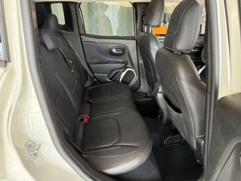 Used 2016 Jeep Renegade Limited FWD image 12