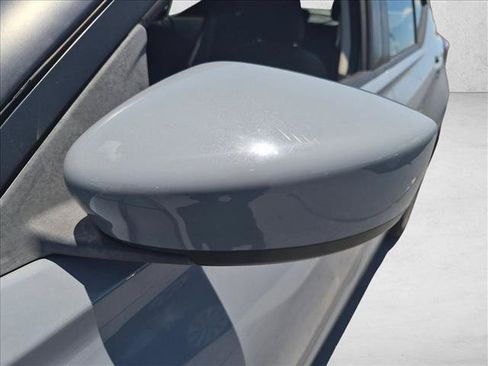 Used 2021 Nissan Kicks SV FWD image 9