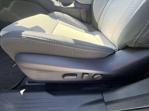 Certified 2025 Subaru Outback Premium image 12