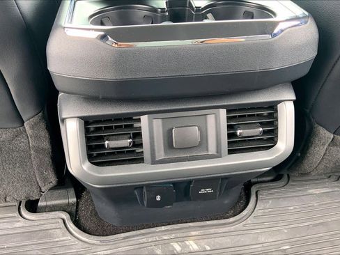 Used 2021 Ford F150 Lariat w/ Trailer Tow Package image 34