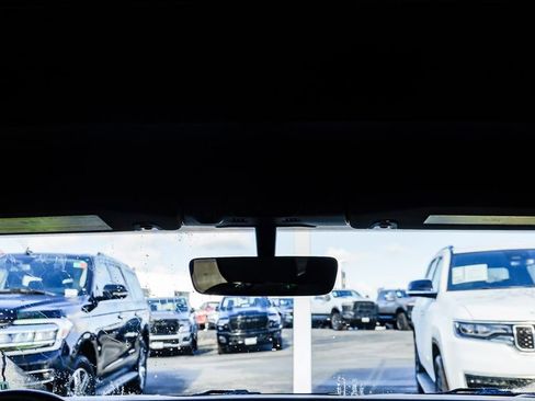 Certified 2022 Jeep Wrangler Unlimited Willys image 17