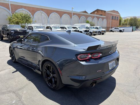 Used 2021 Chevrolet Camaro LT w/ RS Package RWD image 6