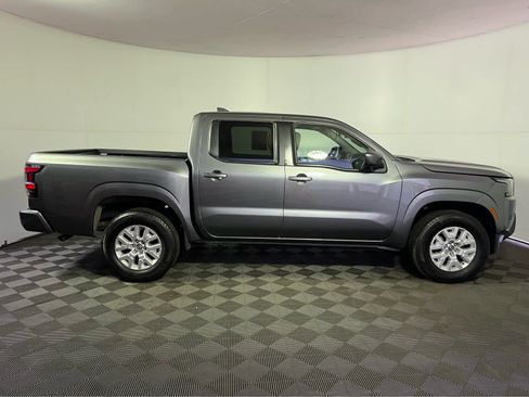 Certified 2022 Nissan Frontier SV image 8