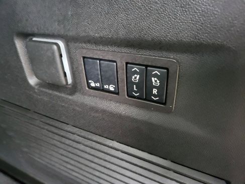 Used 2024 Chevrolet Suburban Premier w/ Premium Package image 12