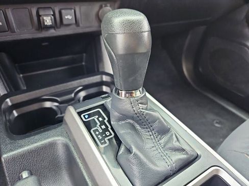 Used 2020 Toyota Tacoma SR5 image 19