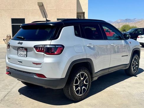 Used 2024 Jeep Compass Trailhawk AWD/4WD image 5