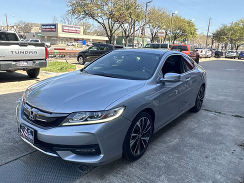 Used 2017 Honda Accord EX image 17