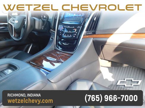 Certified 2020 Cadillac Escalade ESV Premium Luxury AWD/4WD image 21