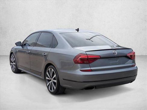 Used 2018 Volkswagen Passat GT FWD image 7