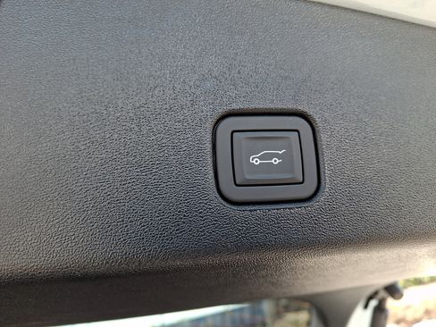 Used 2025 Cadillac Optiq Sport 1 image 30