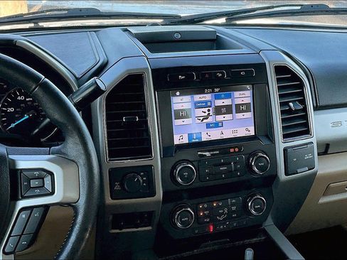 Used 2019 Ford F250 Lariat w/ Lariat Ultimate Package AWD/4WD image 5