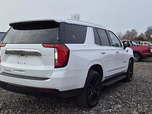 Used 2021 GMC Yukon SLT w/ SLT Premium Package image 3