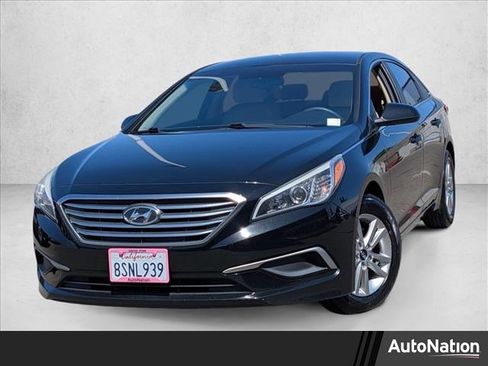 Used 2017 Hyundai Sonata SE FWD image 1