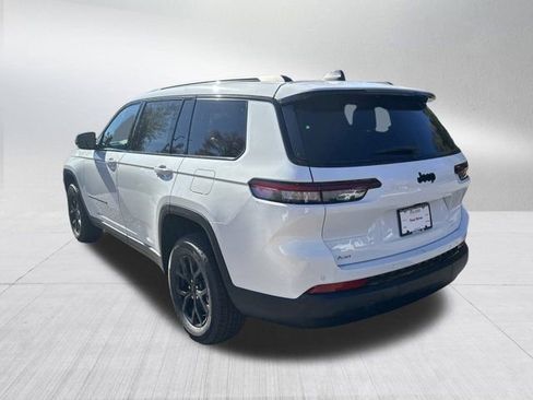 New 2025 Jeep Grand Cherokee L Altitude image 7