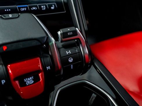 Used 2021 Lamborghini Urus image 56