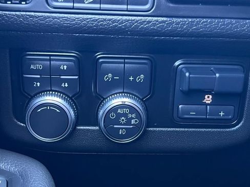 Used 2021 GMC Yukon Denali w/ Denali Premium Package AWD/4WD image 20