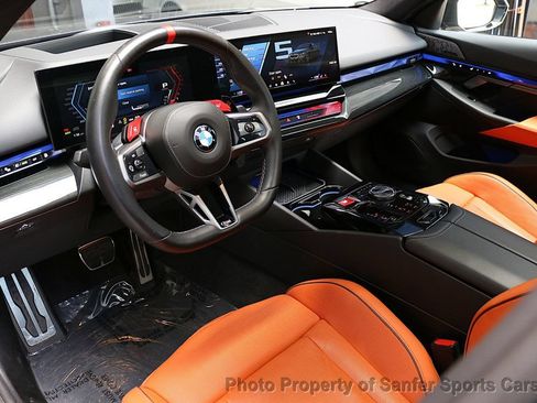 Used 2025 BMW M5 AWD/4WD image 21