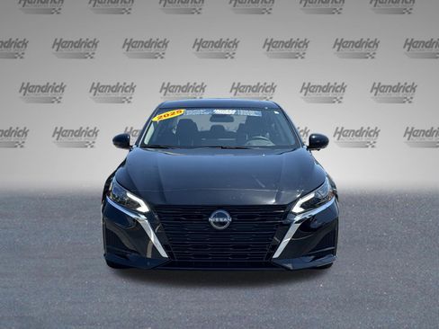 Used 2025 Nissan Altima 2.5 SL FWD image 3